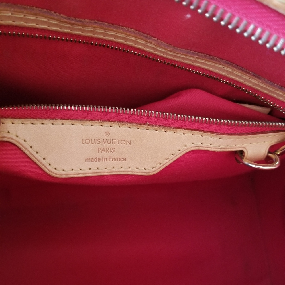 Auth Louis Vuitton Vernis Brea Mm Bag - Picture 7 of 16